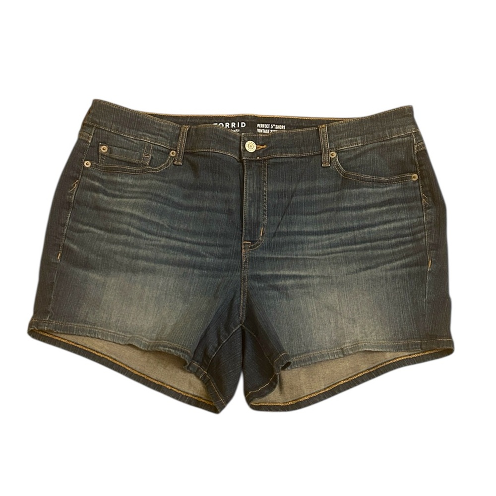 TORRID Perfect 5” Short Vintage Stretch Jean Shorts Women’s Size 20